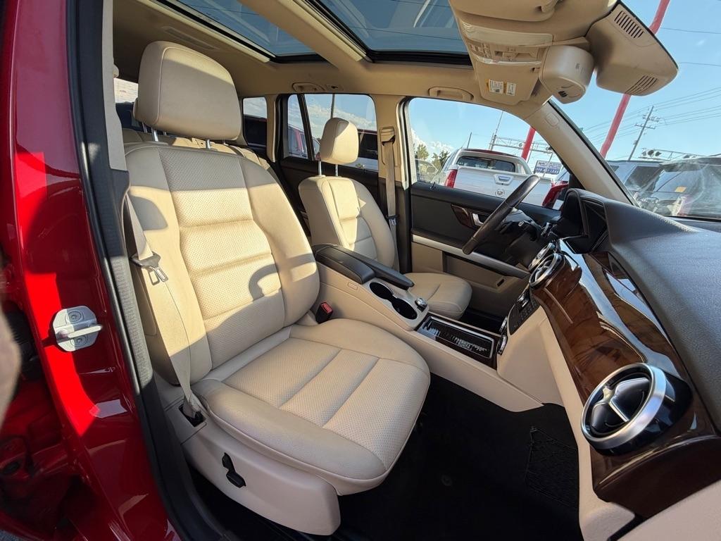Mercedes-Benz GLK-Class photo 8