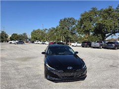 2023 Hyundai Elantra 