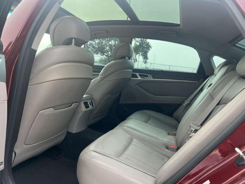 Hyundai Genesis 5.0L RWD 2015