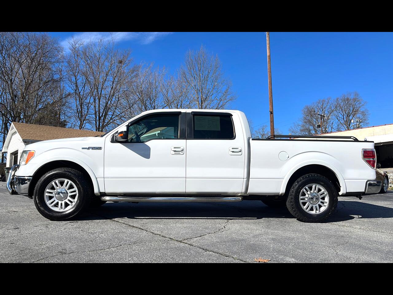 Ford F-150 2WD SuperCab 163" Lariat w/HD Payload Pkg 2011