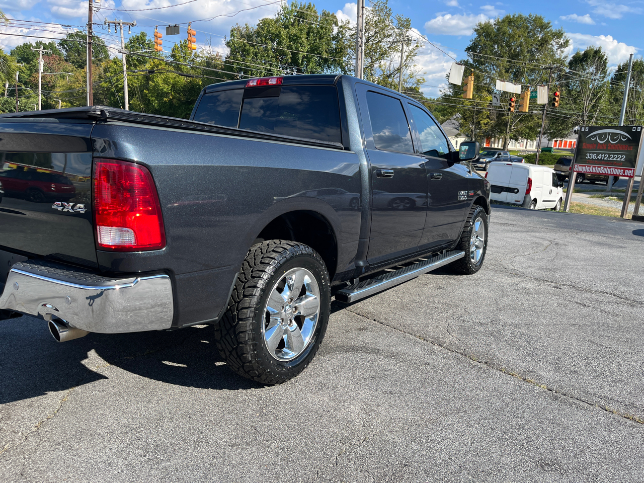 RAM 1500 4WD Crew Cab 140.5" Big Horn 2016 RAM 1500 4WD Crew Cab 140.5" Big Horn 2016