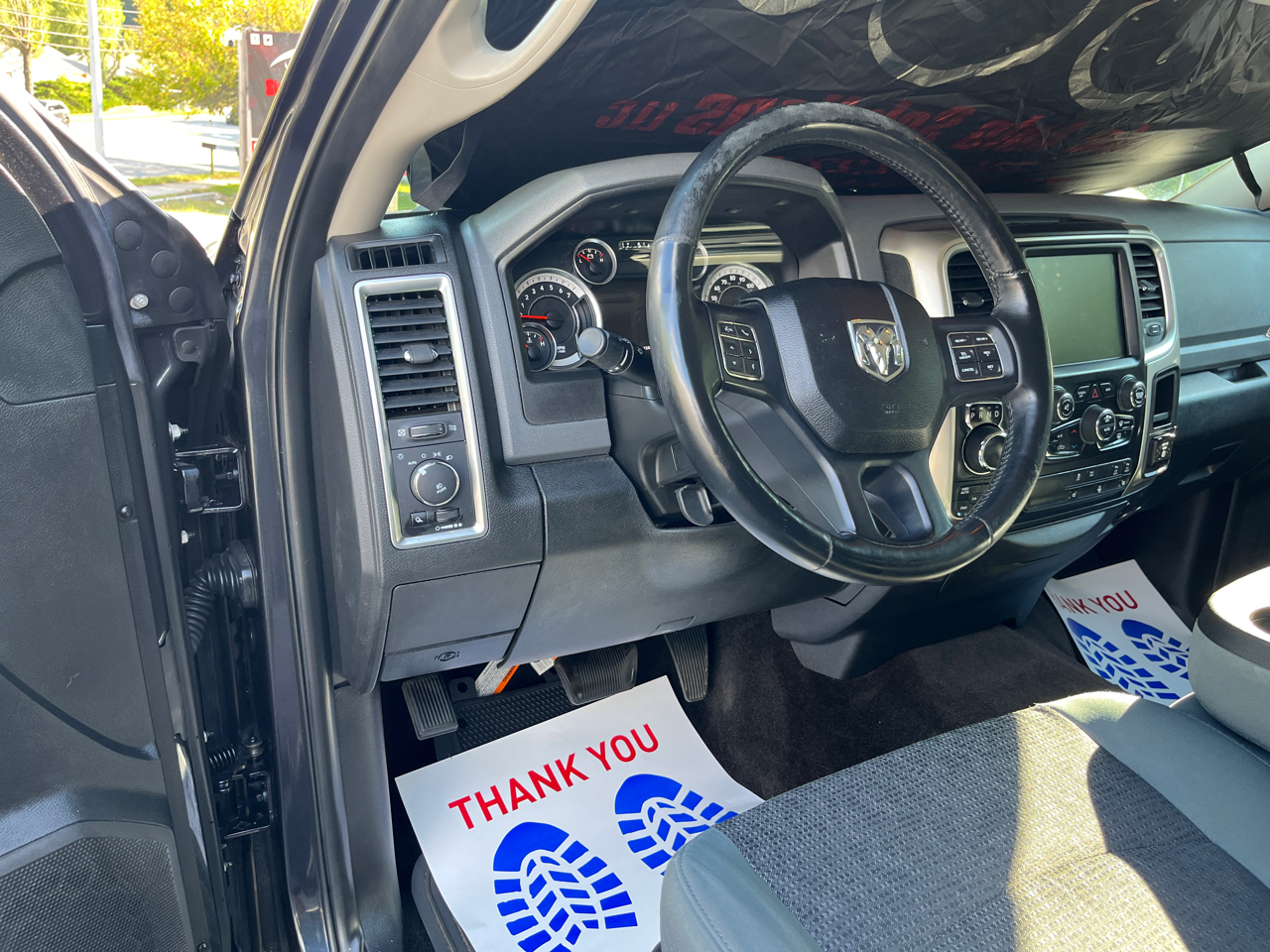 RAM 1500 4WD Crew Cab 140.5" Big Horn 2016 RAM 1500 4WD Crew Cab 140.5" Big Horn 2016