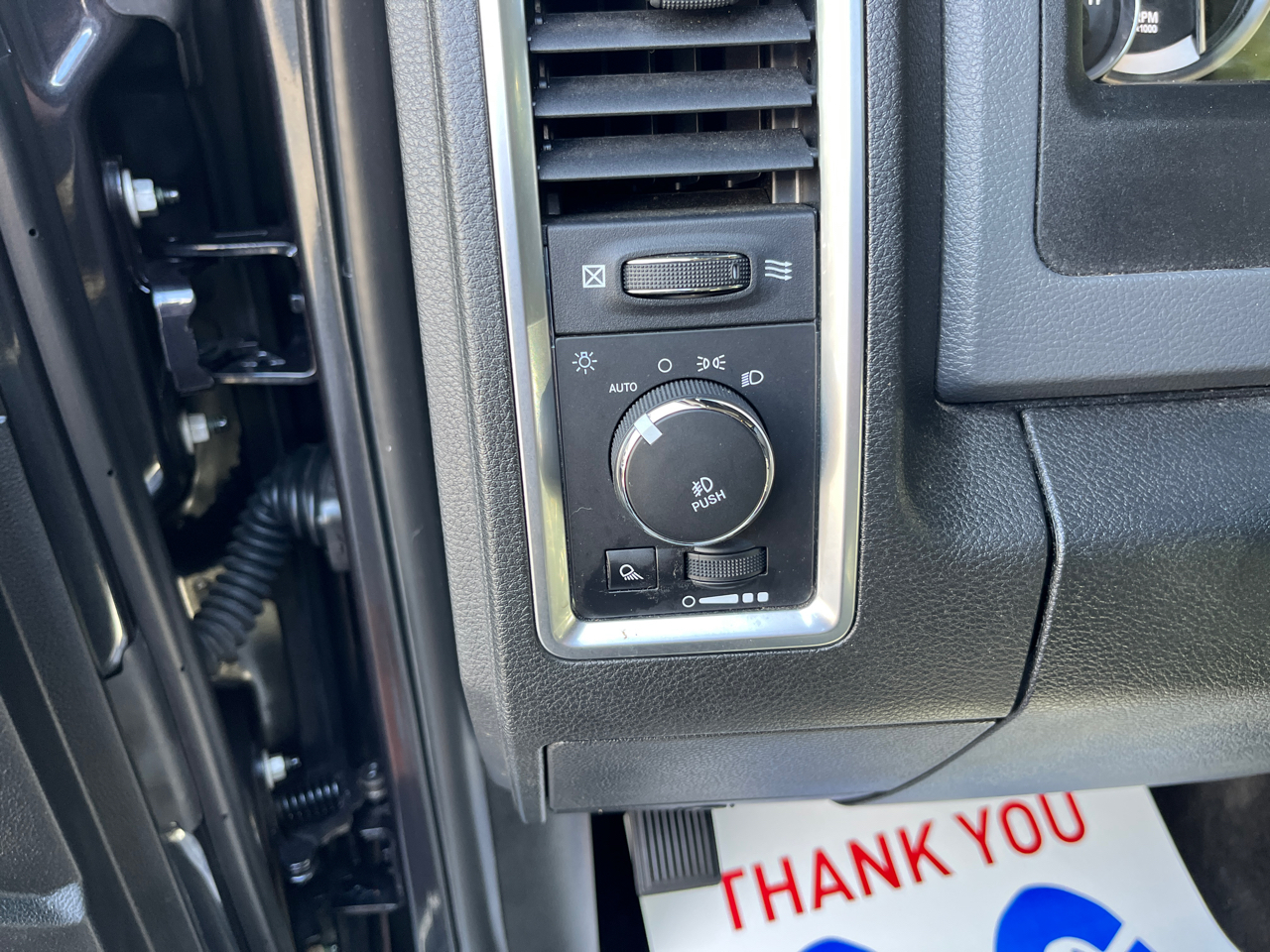 RAM 1500 4WD Crew Cab 140.5" Big Horn 2016 RAM 1500 4WD Crew Cab 140.5" Big Horn 2016