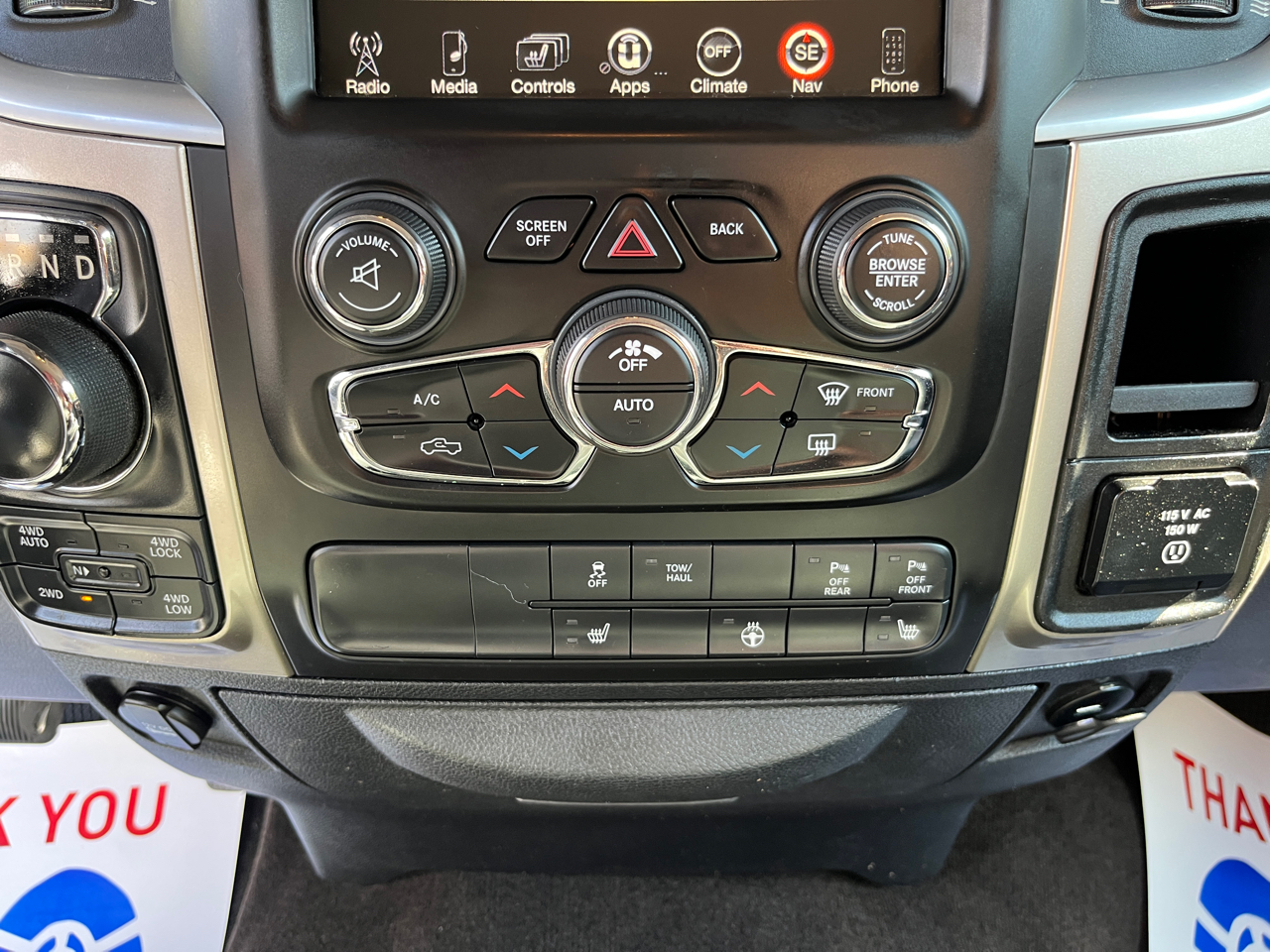 RAM 1500 4WD Crew Cab 140.5" Big Horn 2016 RAM 1500 4WD Crew Cab 140.5" Big Horn 2016