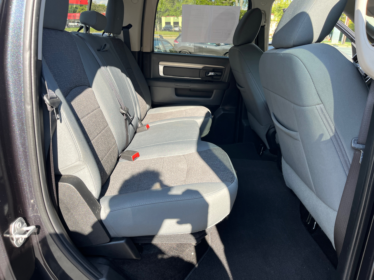 RAM 1500 4WD Crew Cab 140.5" Big Horn 2016 RAM 1500 4WD Crew Cab 140.5" Big Horn 2016