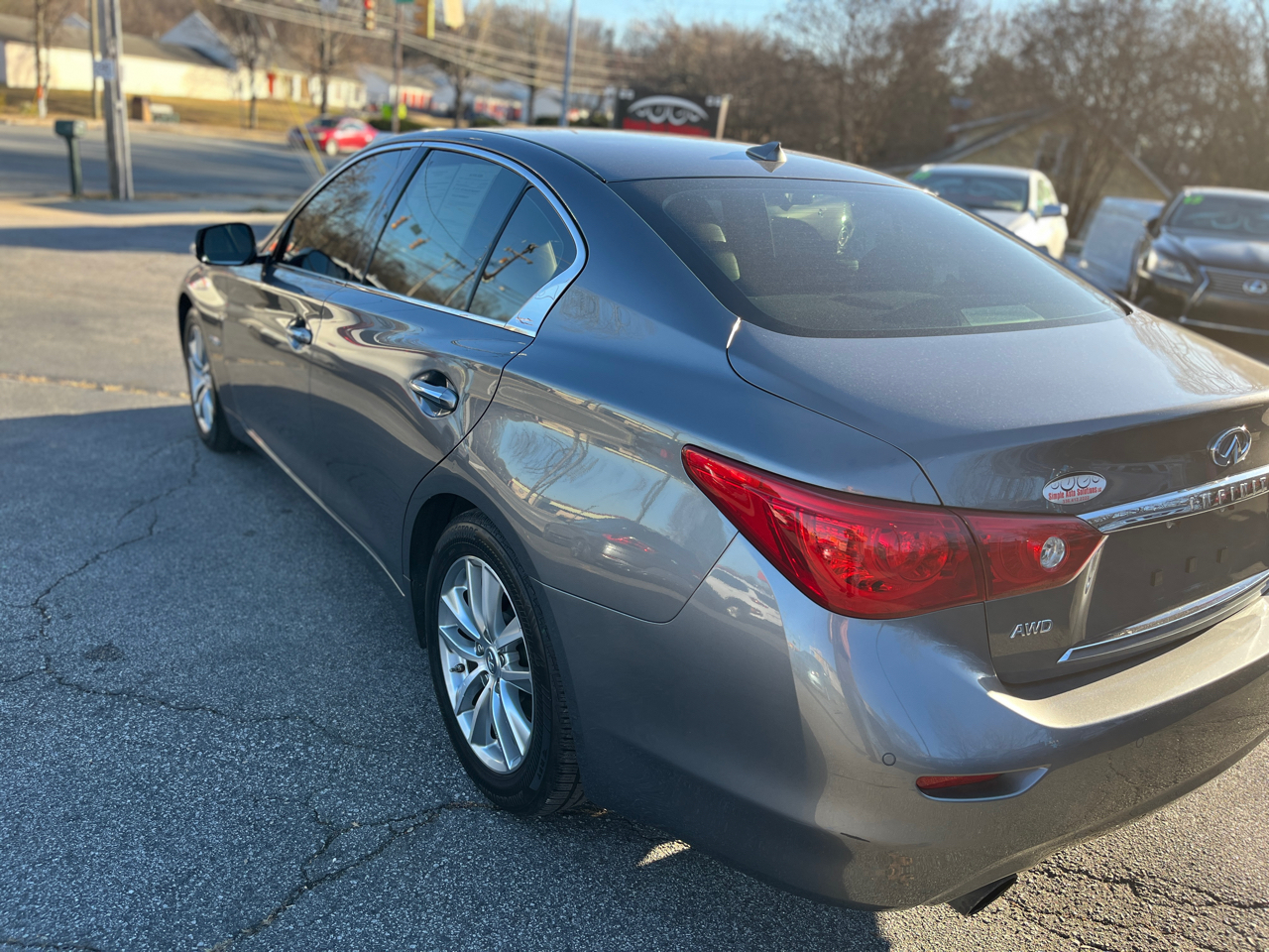 Infiniti Q50 Hybrid Premium AWD 2015