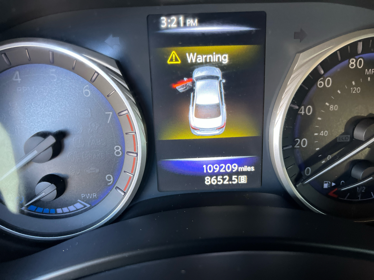 Infiniti Q50 Hybrid Premium AWD 2015