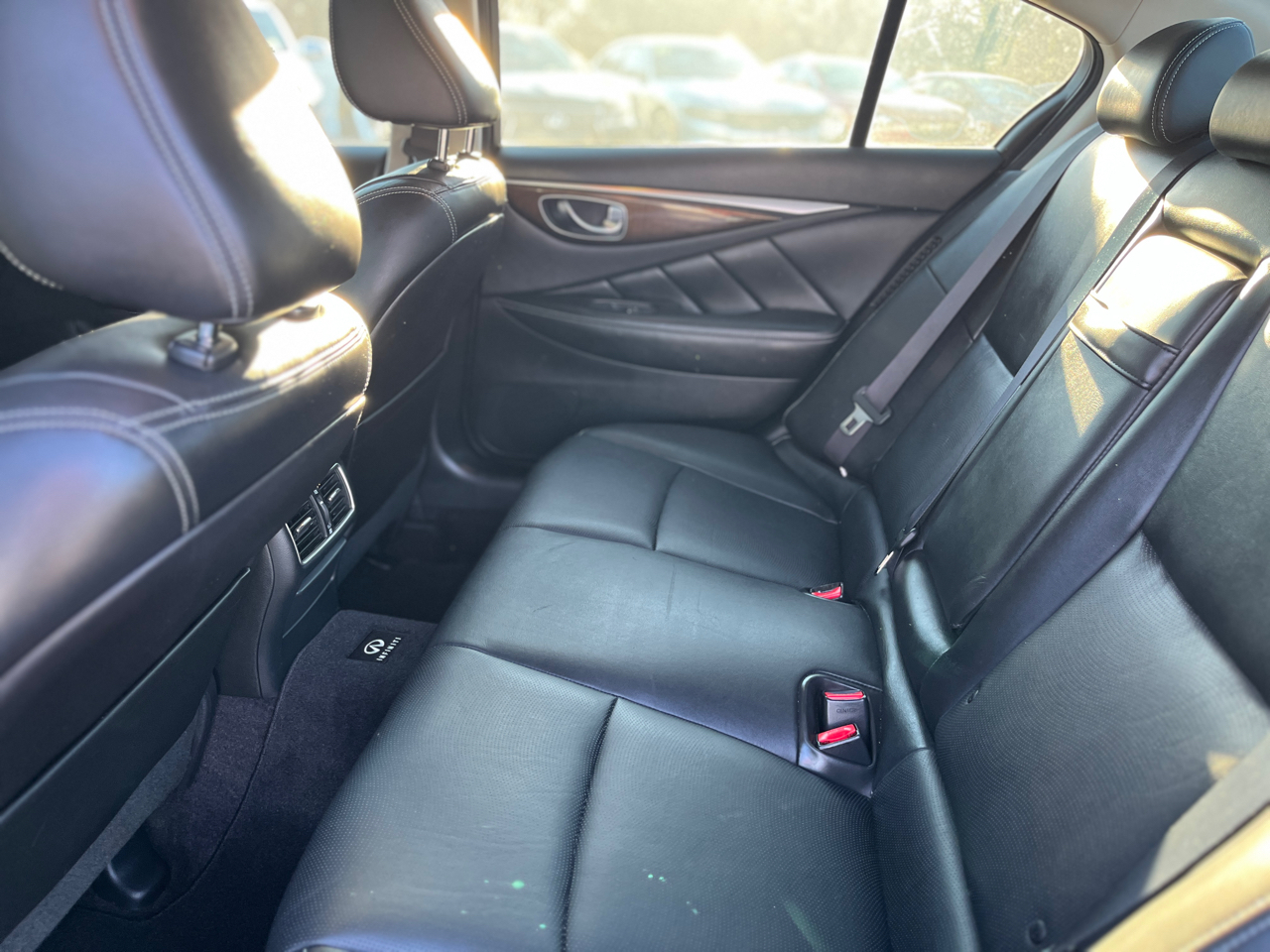 Infiniti Q50 Hybrid Premium AWD 2015