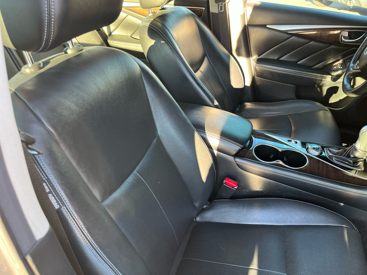 Infiniti Q50 Hybrid Premium AWD 2015