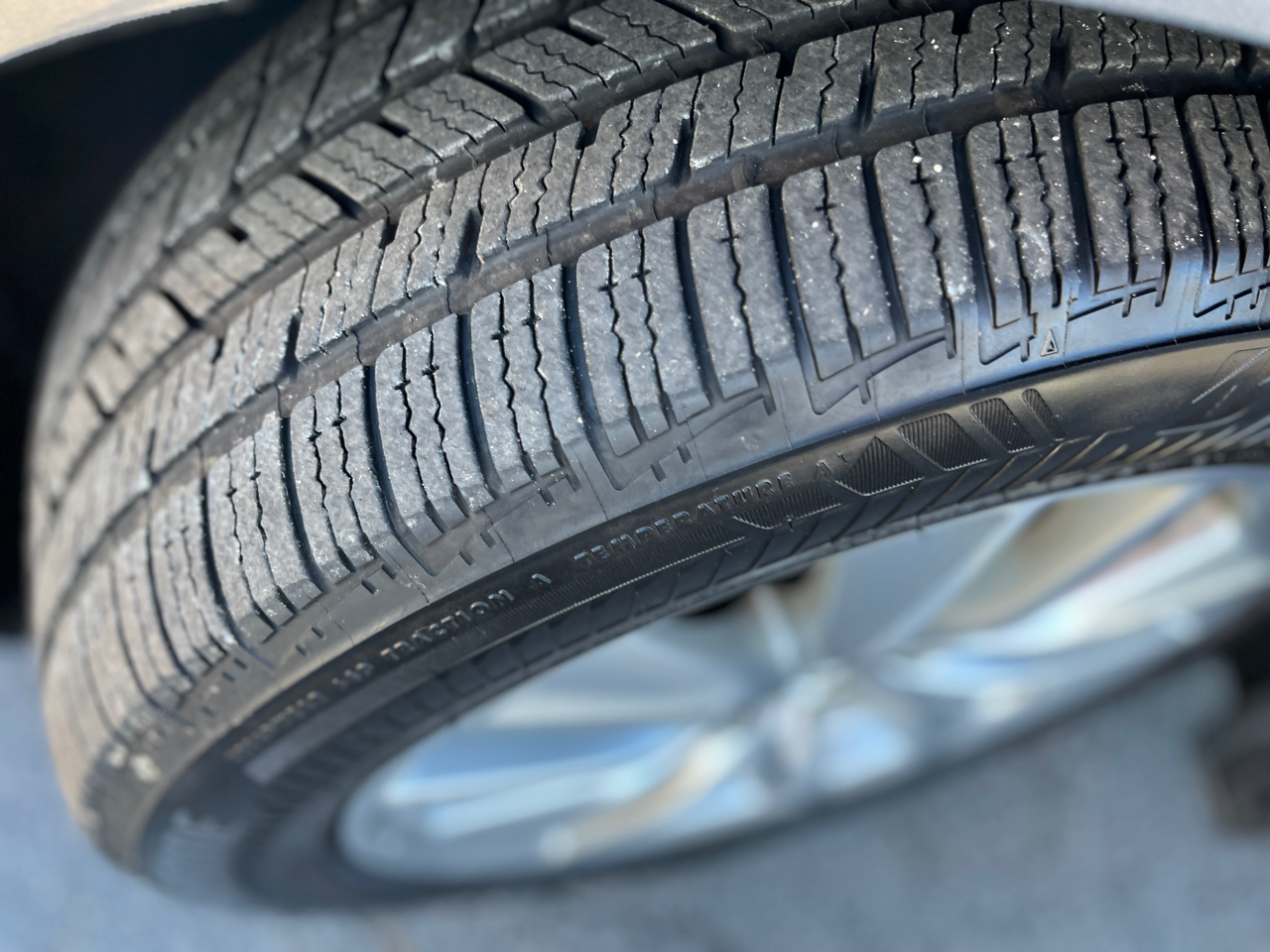 Infiniti Q50 Hybrid Premium AWD 2015