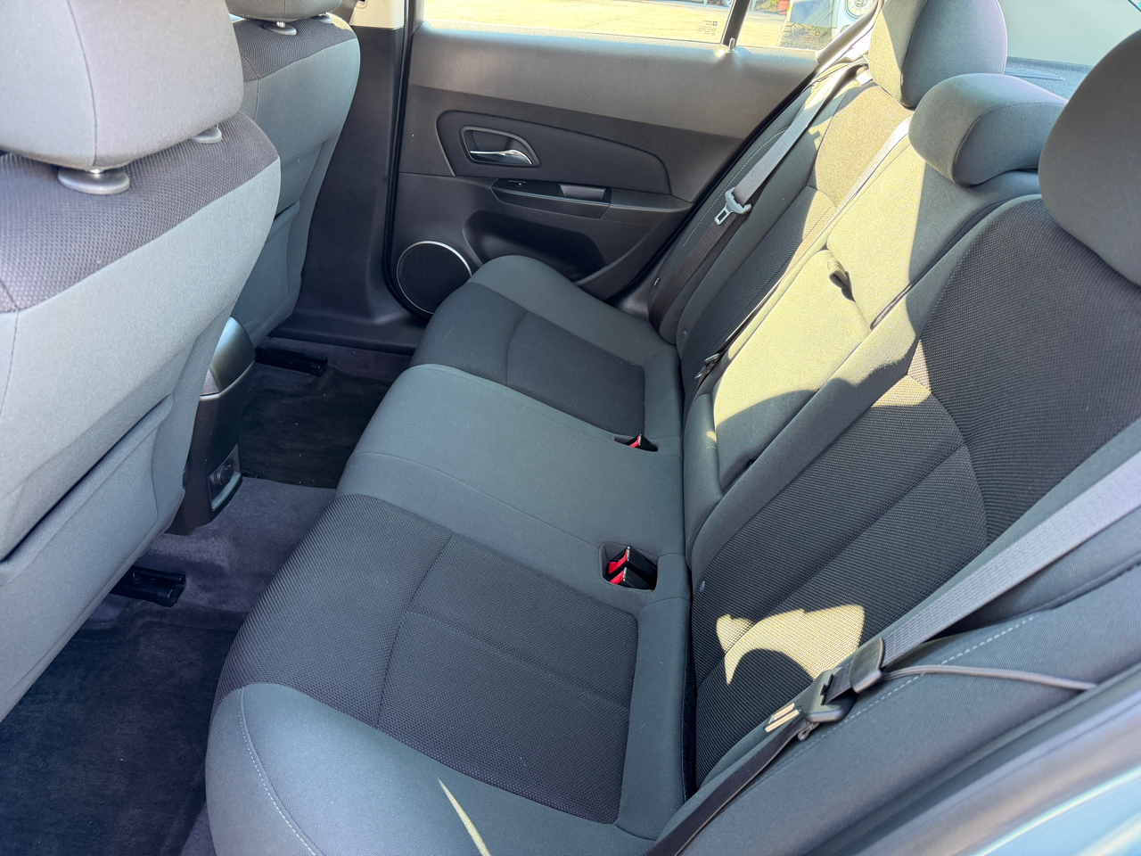 Chevrolet Cruze 1LT 2011