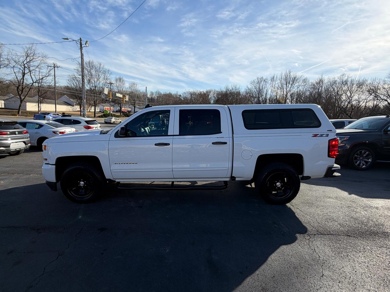 Chevrolet Silverado 1500 4WD Crew Cab 143.5" LT w/1LT 2018