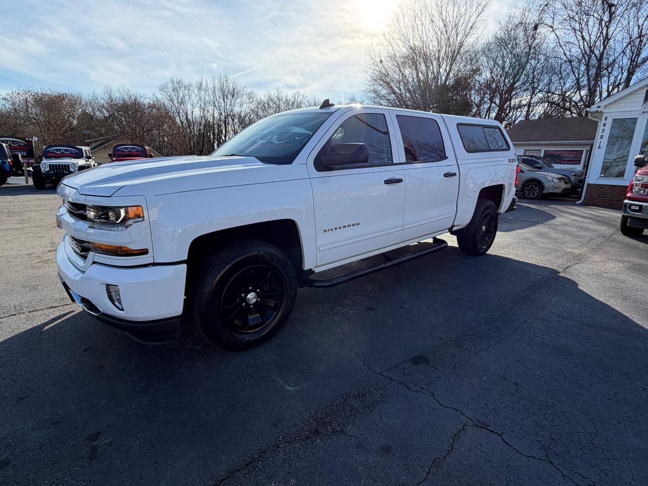 Chevrolet Silverado 1500 4WD Crew Cab 143.5" LT w/1LT 2018