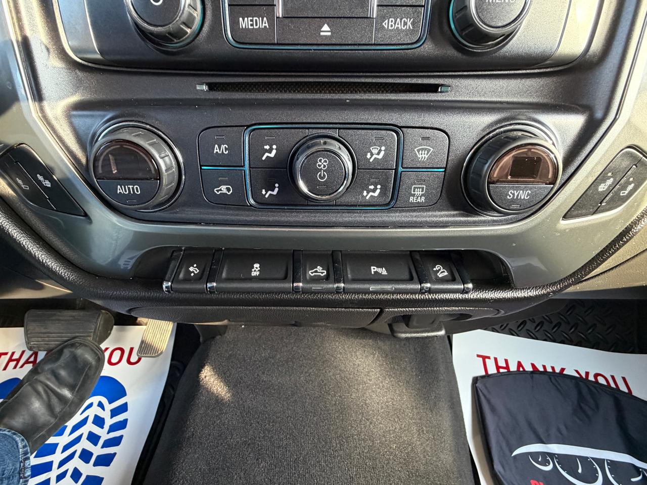 Chevrolet Silverado 1500 4WD Crew Cab 143.5" LT w/1LT 2018