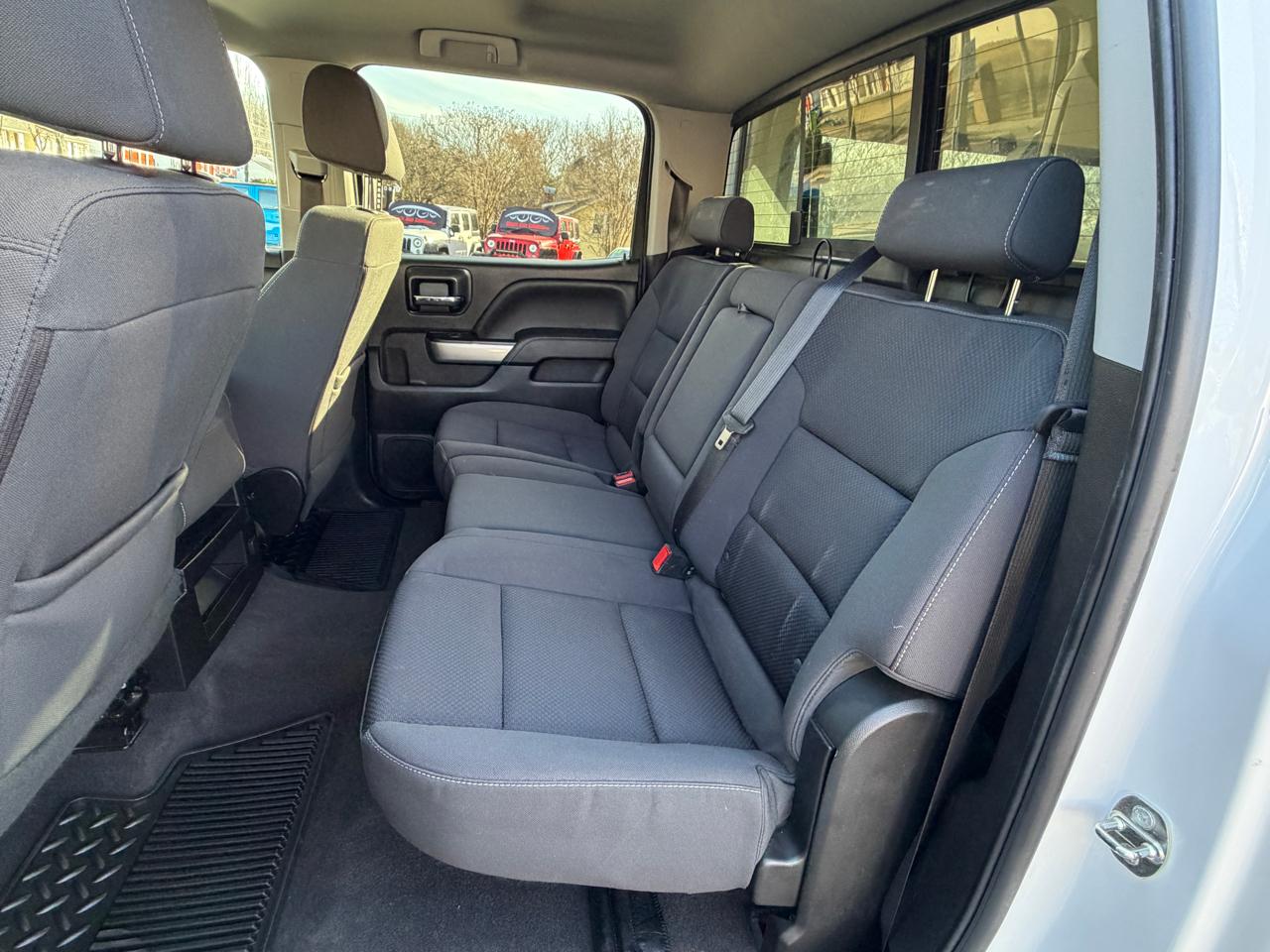 Chevrolet Silverado 1500 4WD Crew Cab 143.5" LT w/1LT 2018