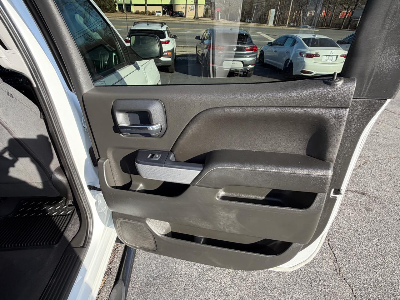 Chevrolet Silverado 1500 4WD Crew Cab 143.5" LT w/1LT 2018