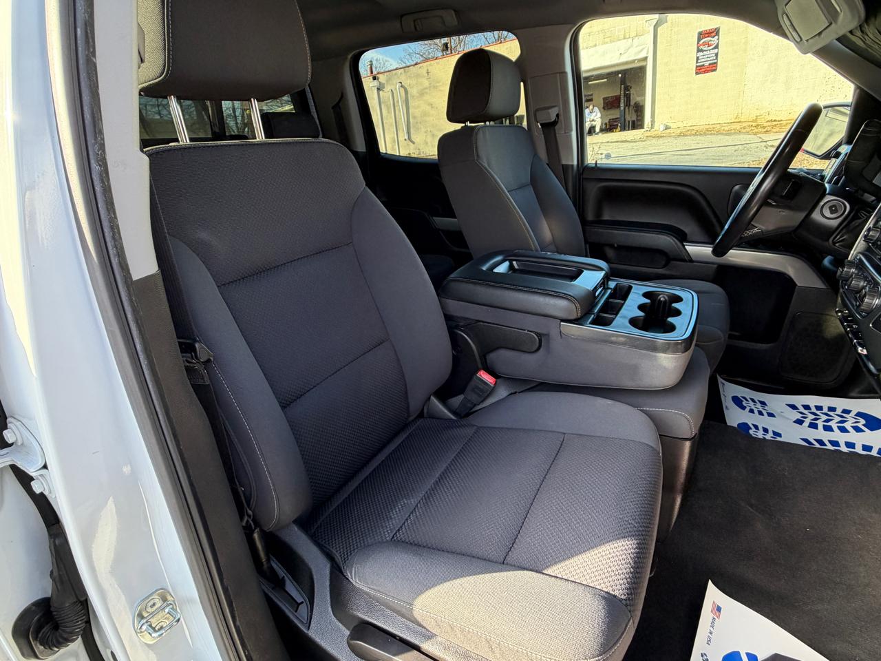 Chevrolet Silverado 1500 4WD Crew Cab 143.5" LT w/1LT 2018