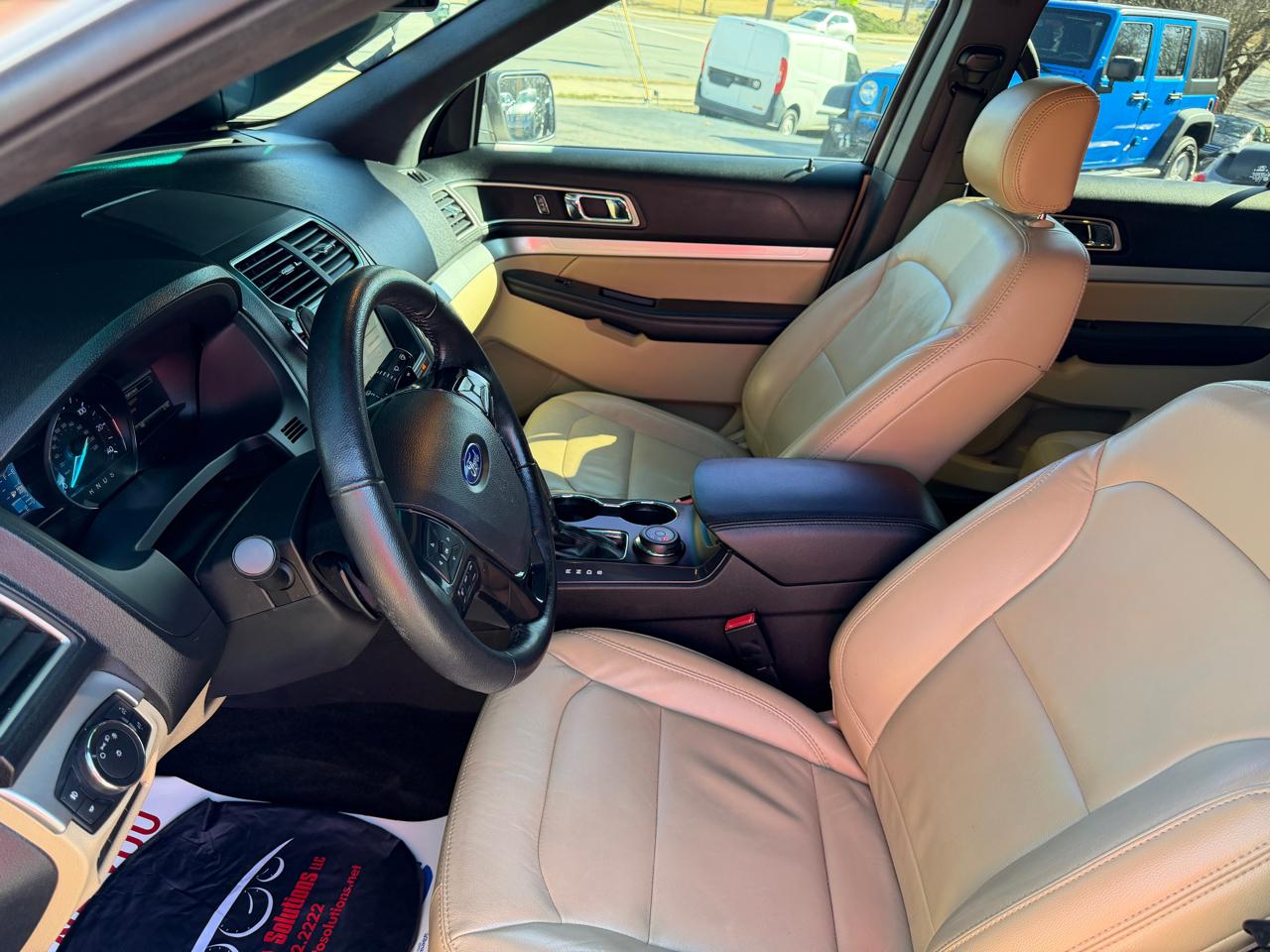 Ford Explorer 4dr 112" WB XLT 4WD 2017