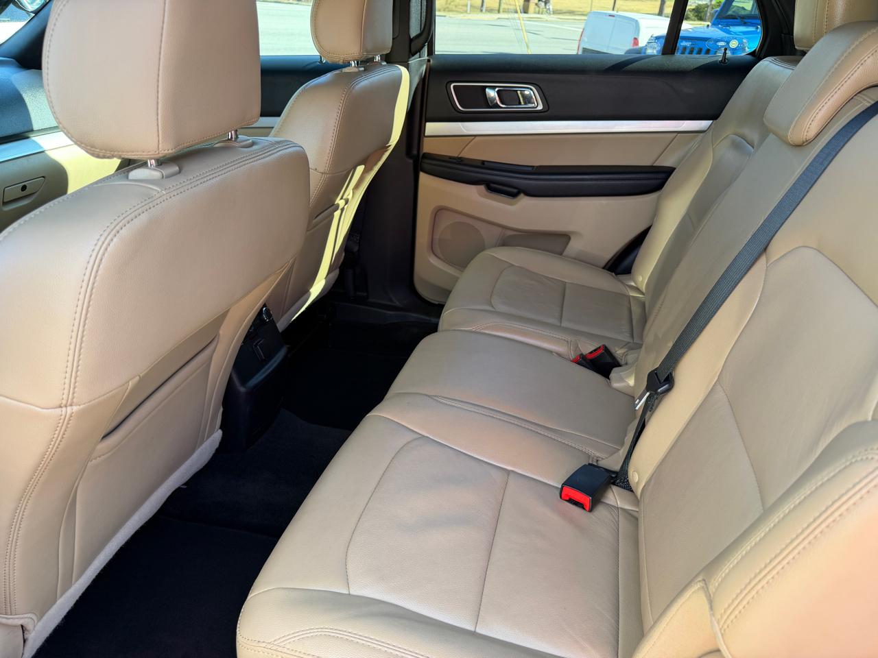 Ford Explorer 4dr 112" WB XLT 4WD 2017