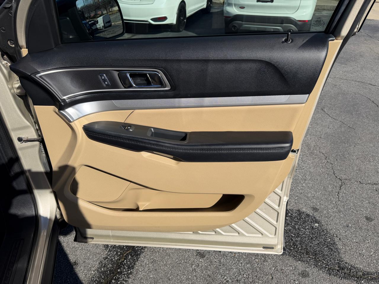 Ford Explorer 4dr 112" WB XLT 4WD 2017