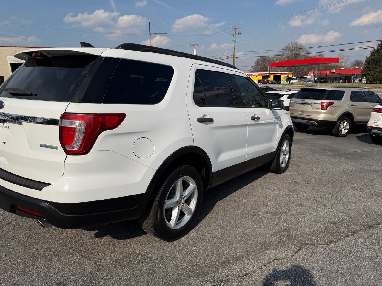 Ford Explorer Base FWD 2018