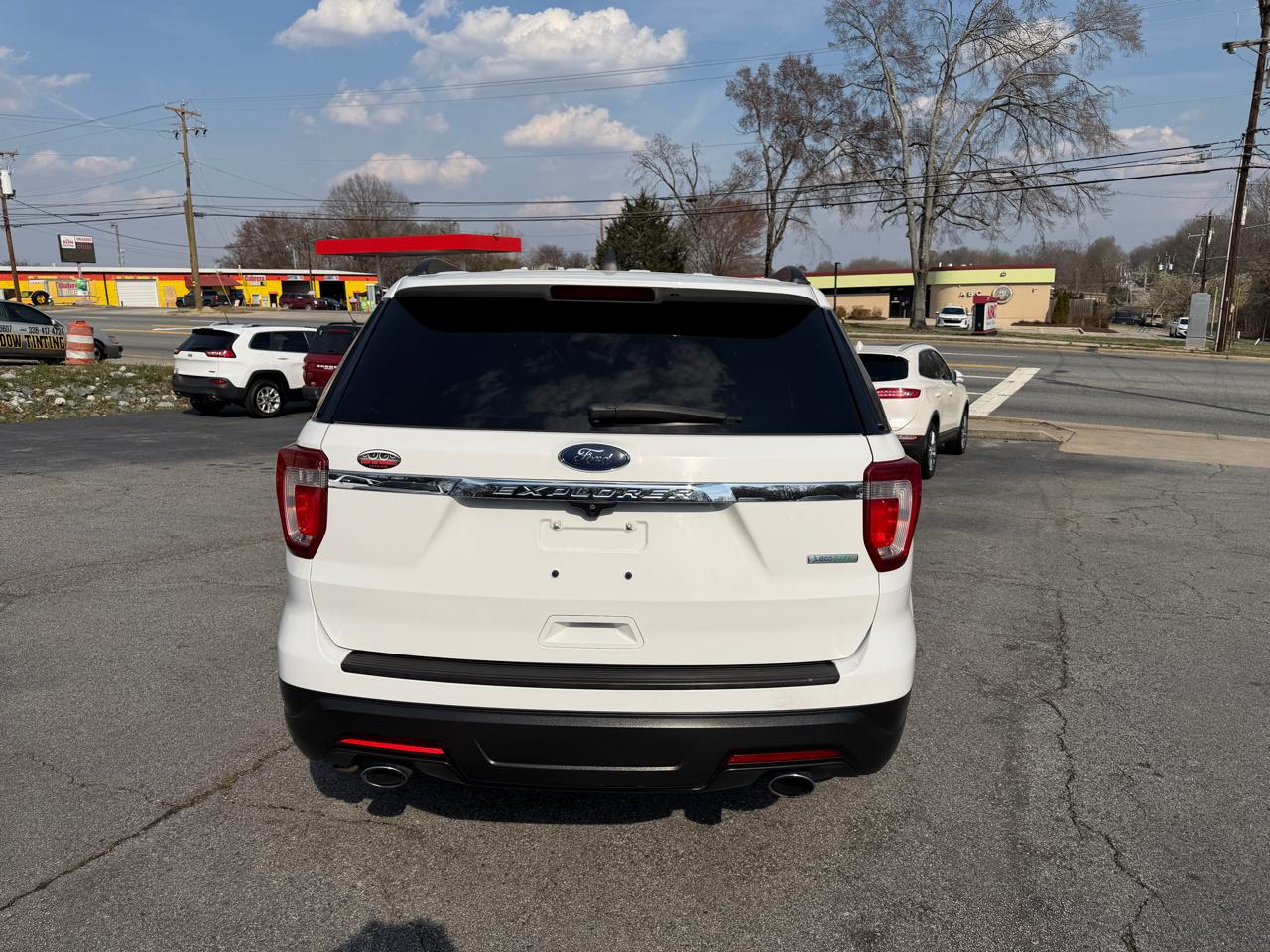 Ford Explorer Base FWD 2018