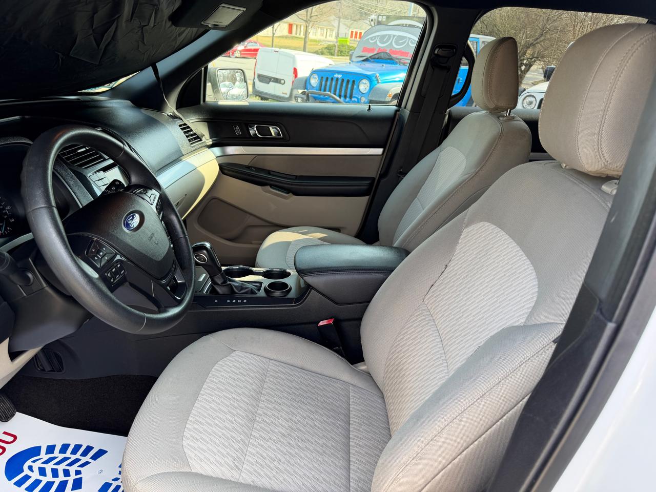 Ford Explorer Base FWD 2018