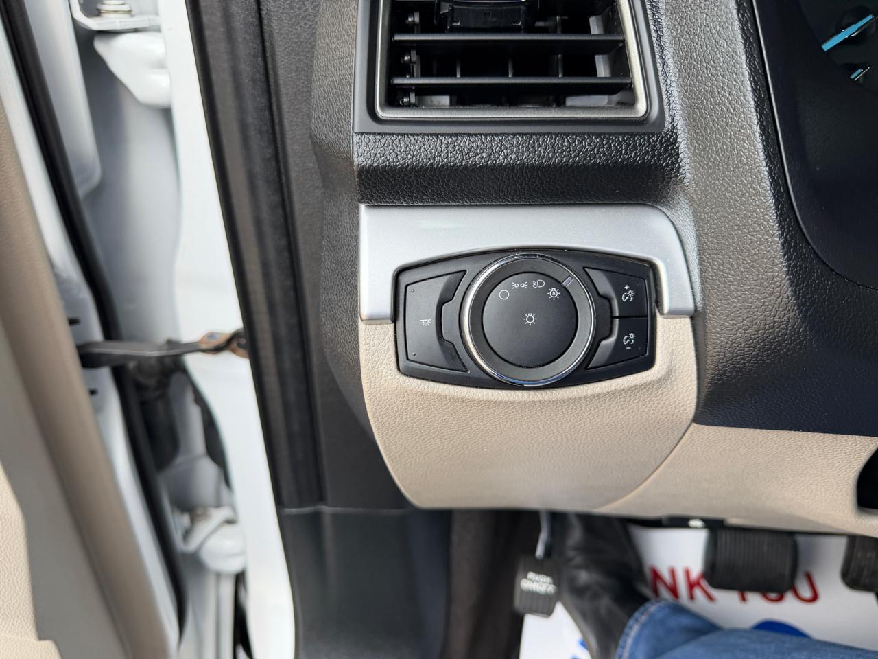 Ford Explorer Base FWD 2018