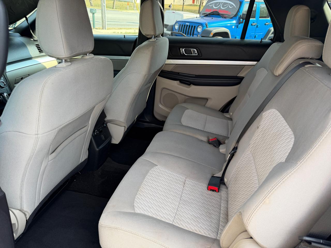 Ford Explorer Base FWD 2018