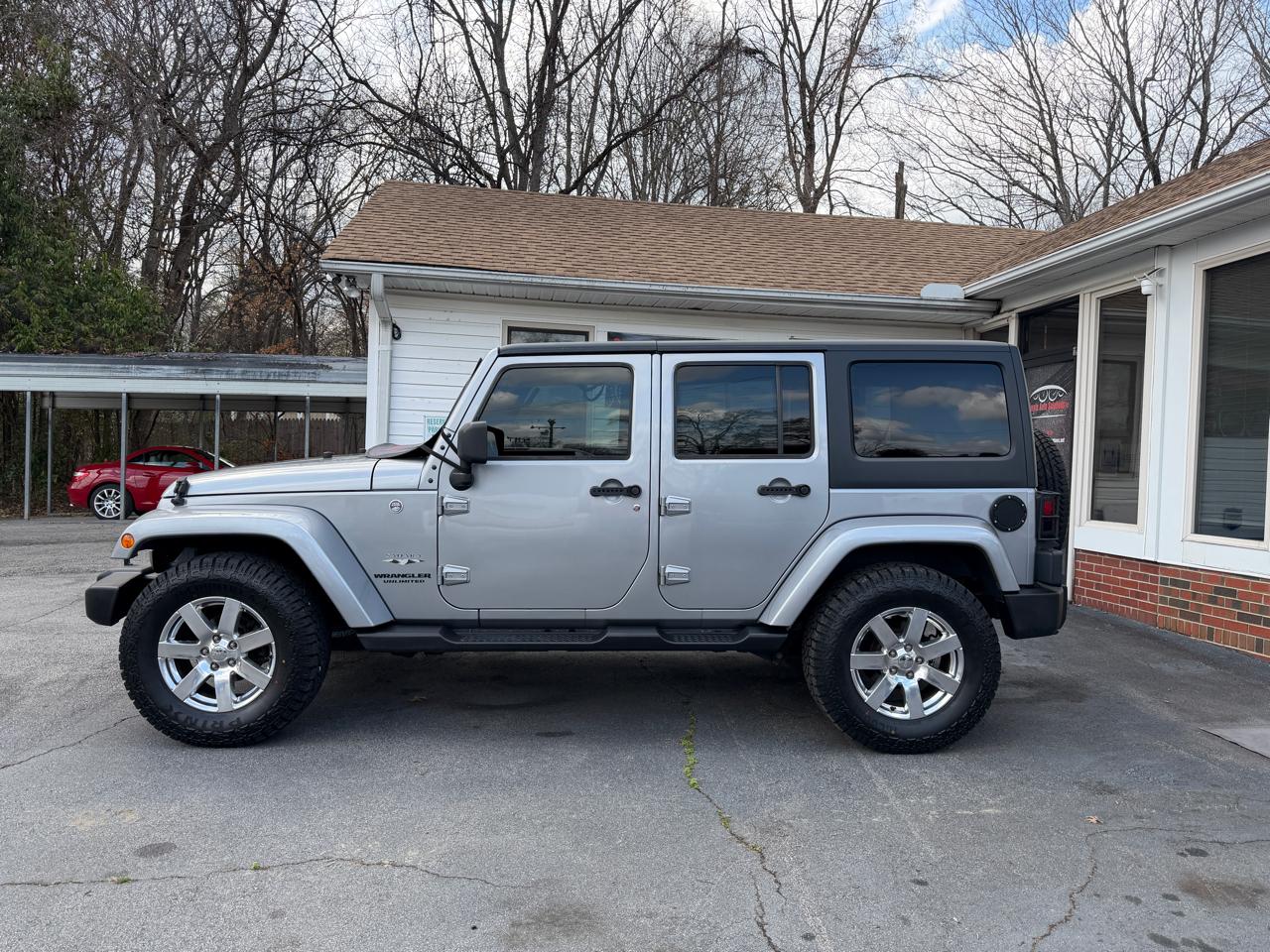 2017 Jeep Wrangler Unlimited Sahara 4WD