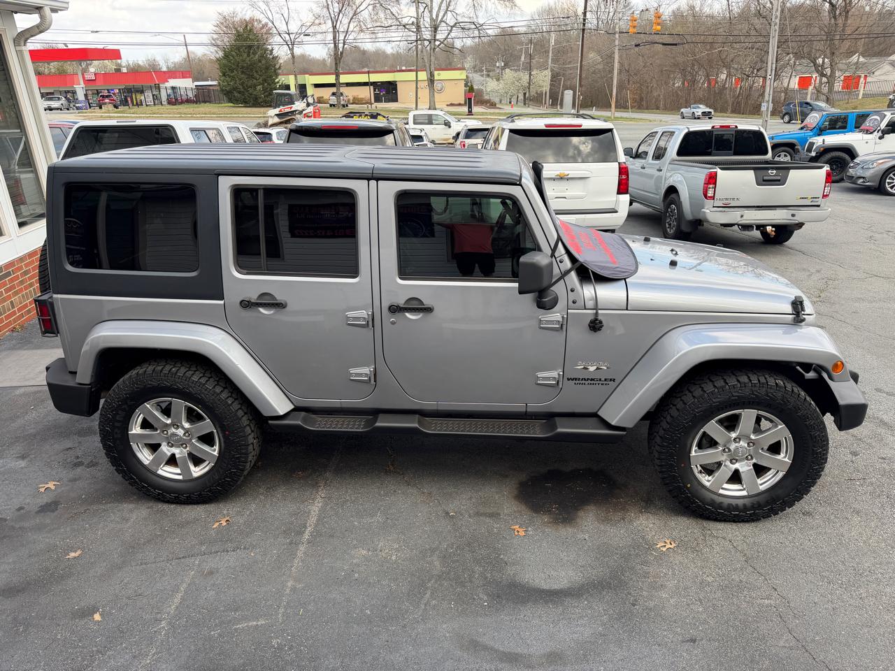 Jeep Wrangler Unlimited Sahara 4WD 2017