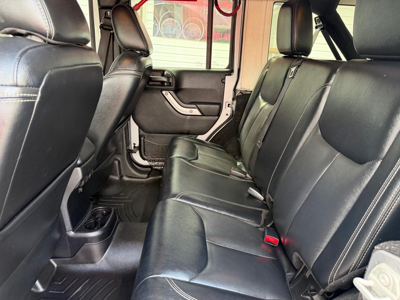 Jeep Wrangler Unlimited Sahara 4WD 2017