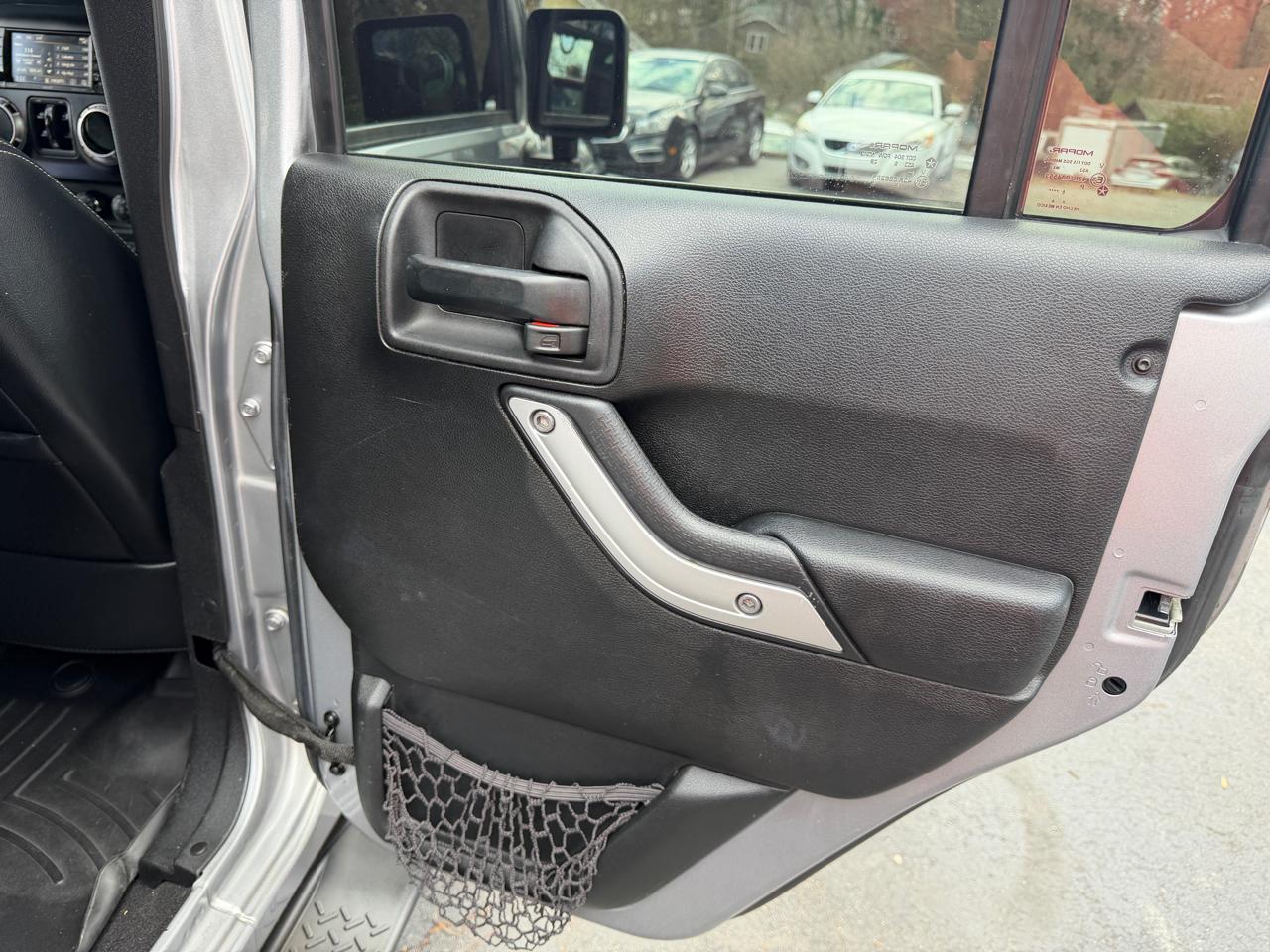 Jeep Wrangler Unlimited Sahara 4WD 2017