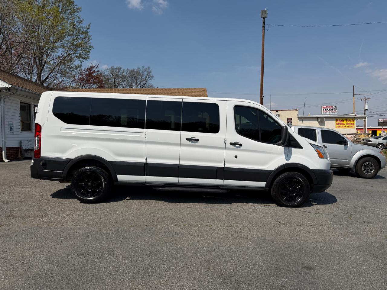 Ford Transit 350 Wagon Low Roof XLT 60/40 Pass. 148-in. WB 2016