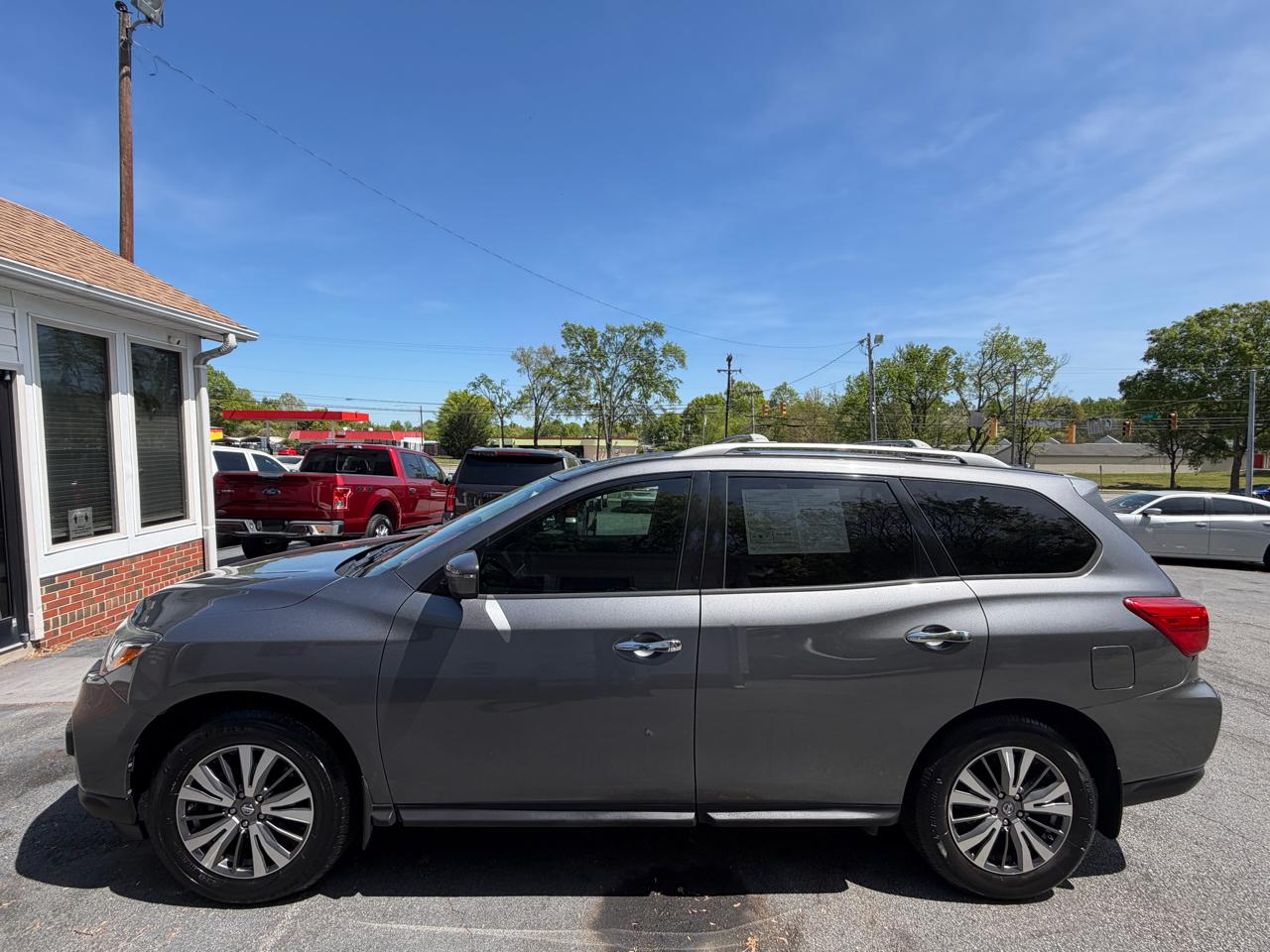 Nissan Pathfinder S 2WD 2018