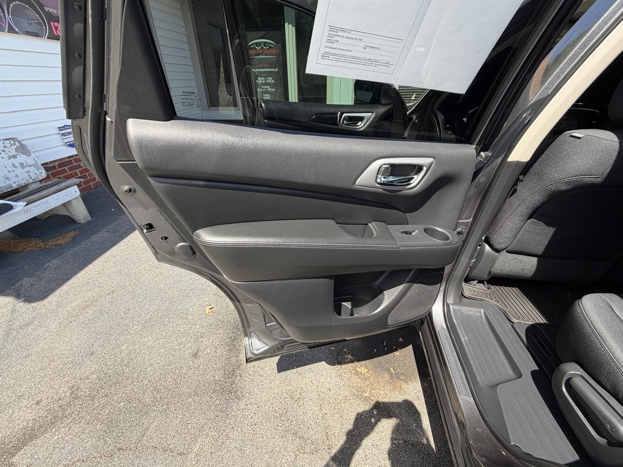 Nissan Pathfinder S 2WD 2018