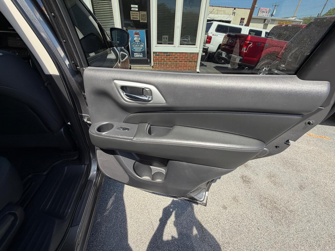 Nissan Pathfinder S 2WD 2018