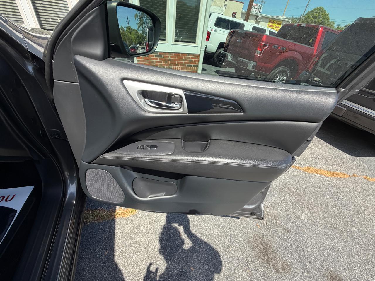 Nissan Pathfinder S 2WD 2018