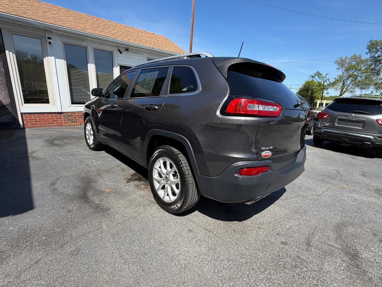 Jeep Cherokee Latitude 4WD 2016
