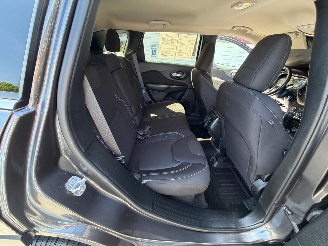 Jeep Cherokee Latitude 4WD 2016