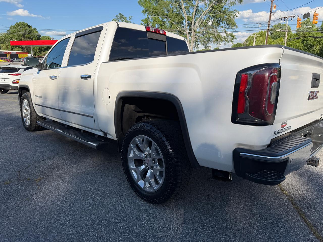 GMC Sierra 1500 2WD Crew Cab 143.5" SLT 2018
