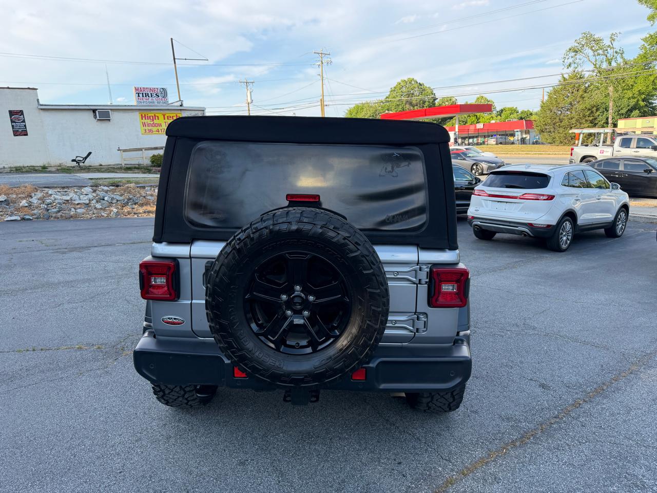 Jeep Wrangler Unlimited Sport 2018