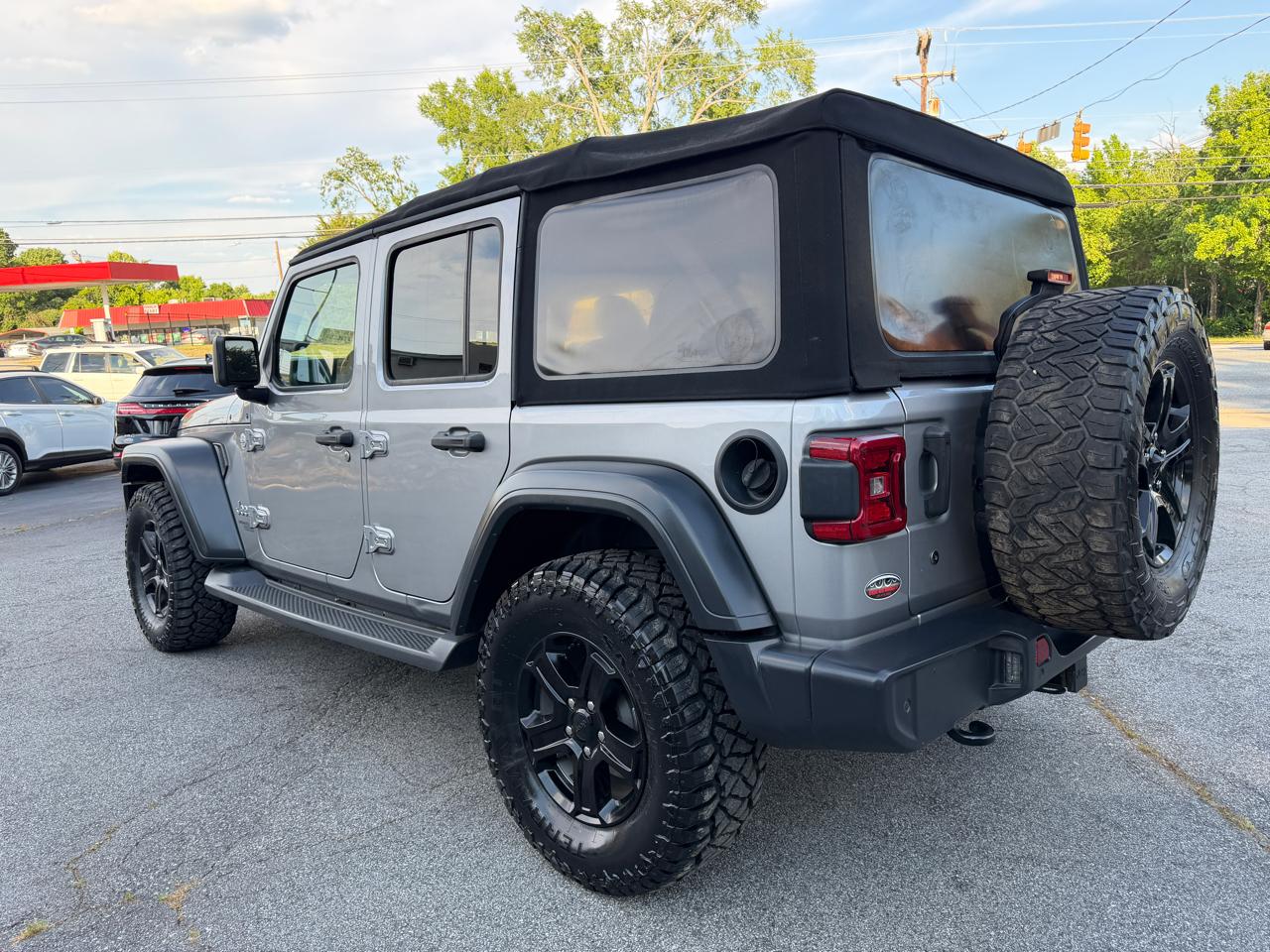 Jeep Wrangler Unlimited Sport 2018