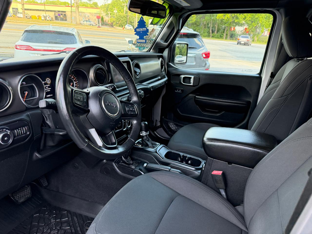 Jeep Wrangler Unlimited Sport 2018