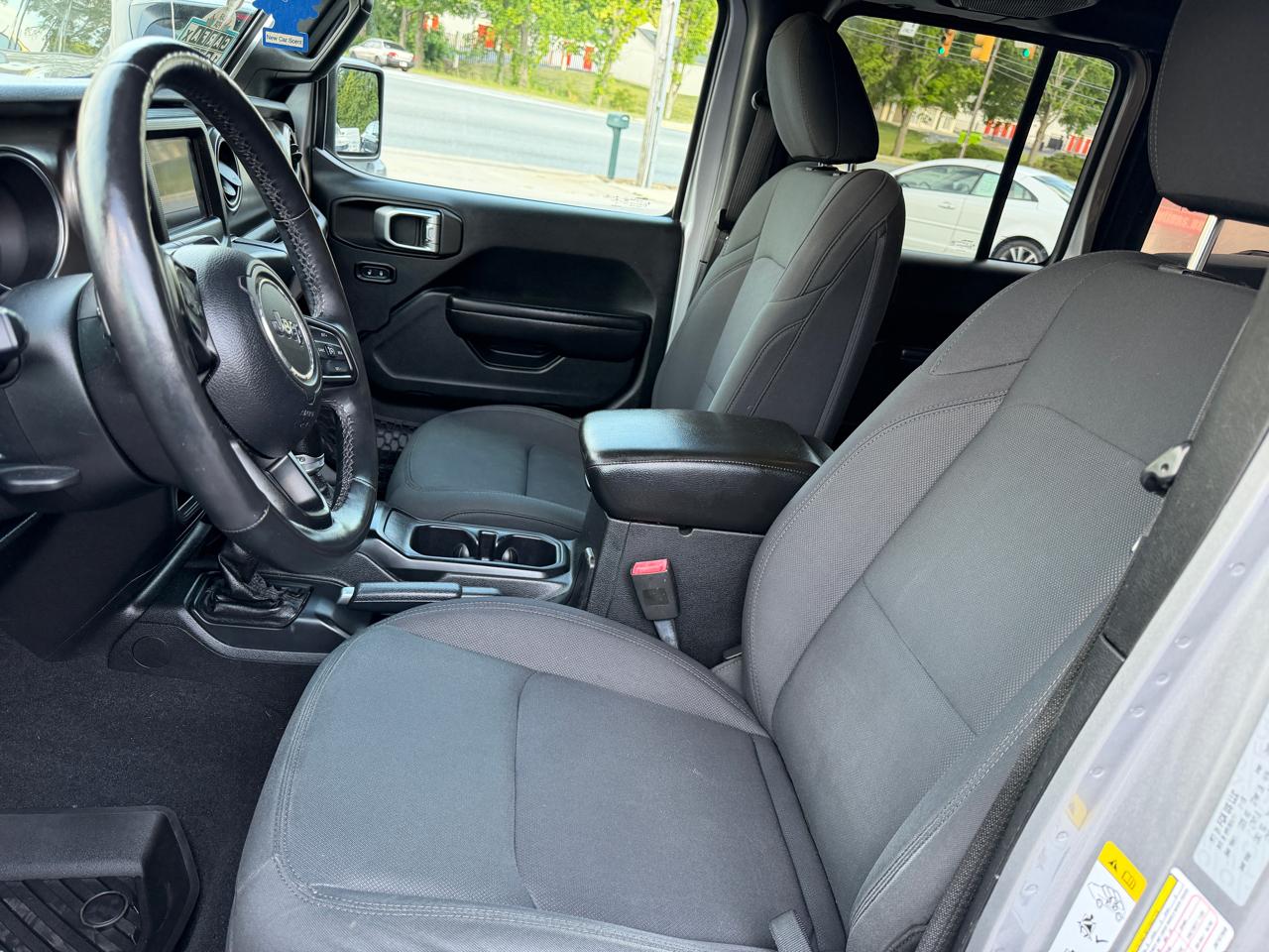 Jeep Wrangler Unlimited Sport 2018