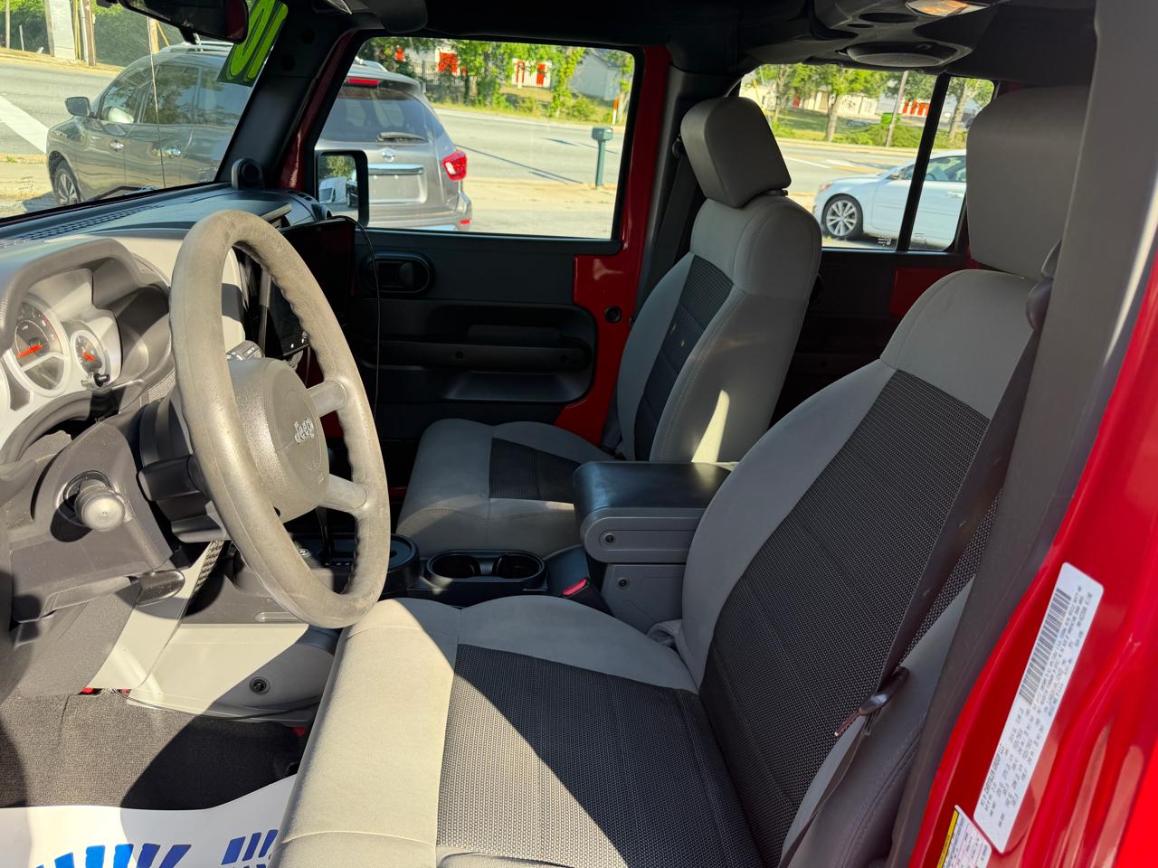 Jeep Wrangler Unlimited Sport RWD 2010