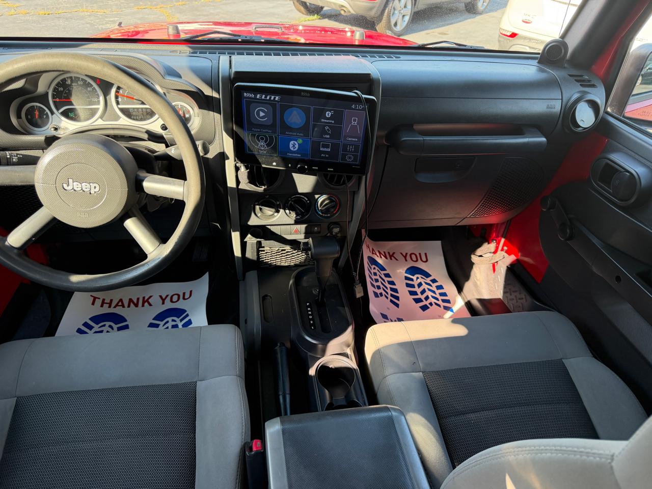 Jeep Wrangler Unlimited Sport RWD 2010