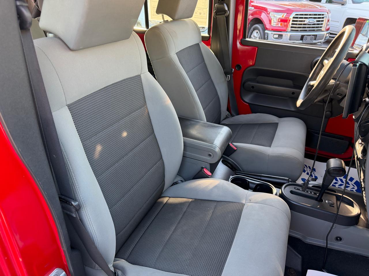 Jeep Wrangler Unlimited Sport RWD 2010