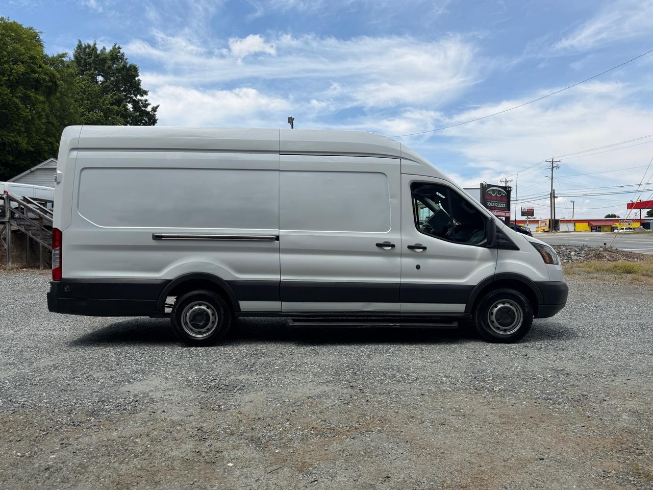 Ford Transit 350 Van High Roof w/Sliding Pass. 148-in. WB EL 2015