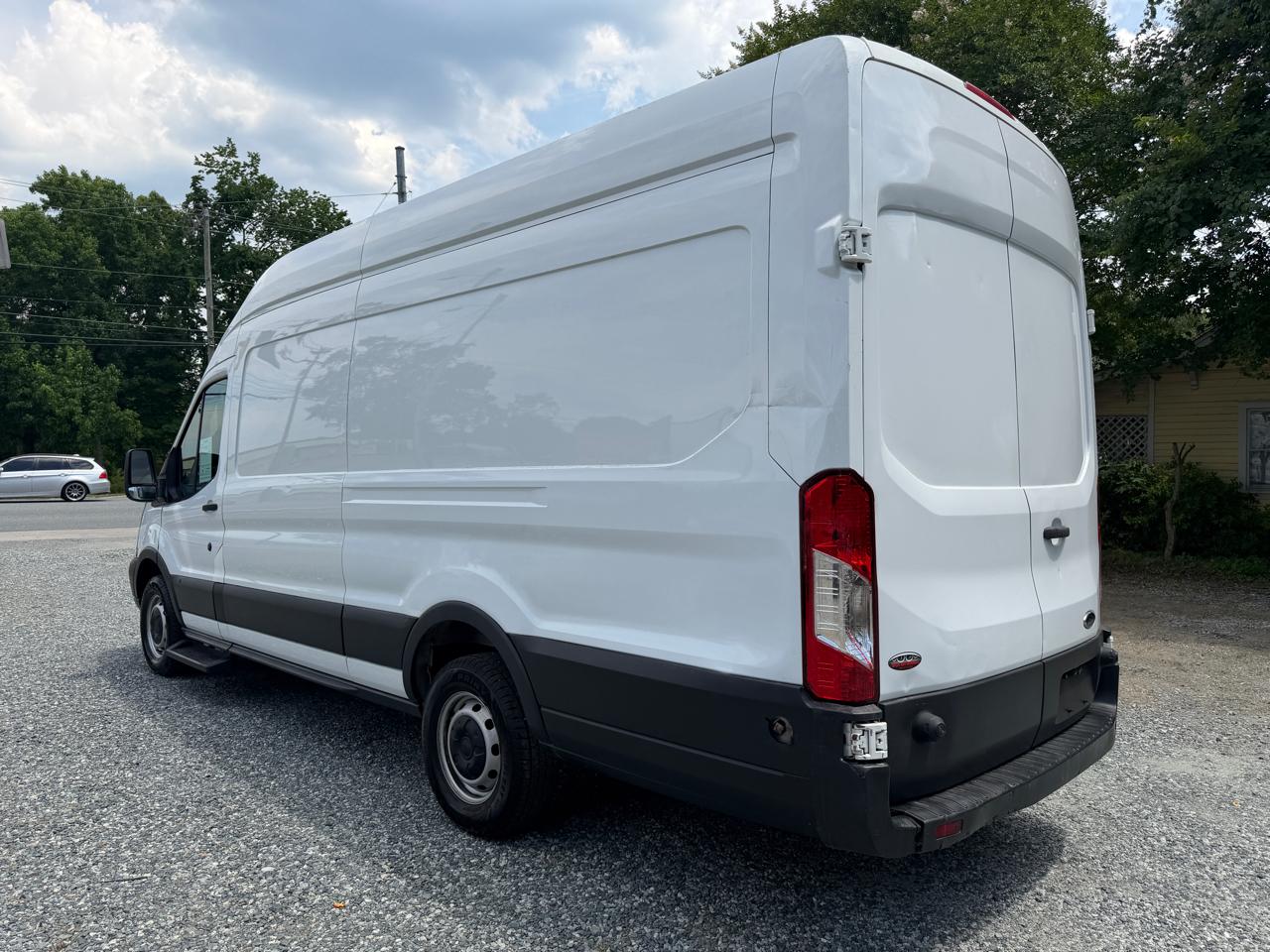 Ford Transit 350 Van High Roof w/Sliding Pass. 148-in. WB EL 2015